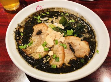 【神保町】食べログ3.5以上 「ととこ」で黒ごま香る坦々麺を食す！